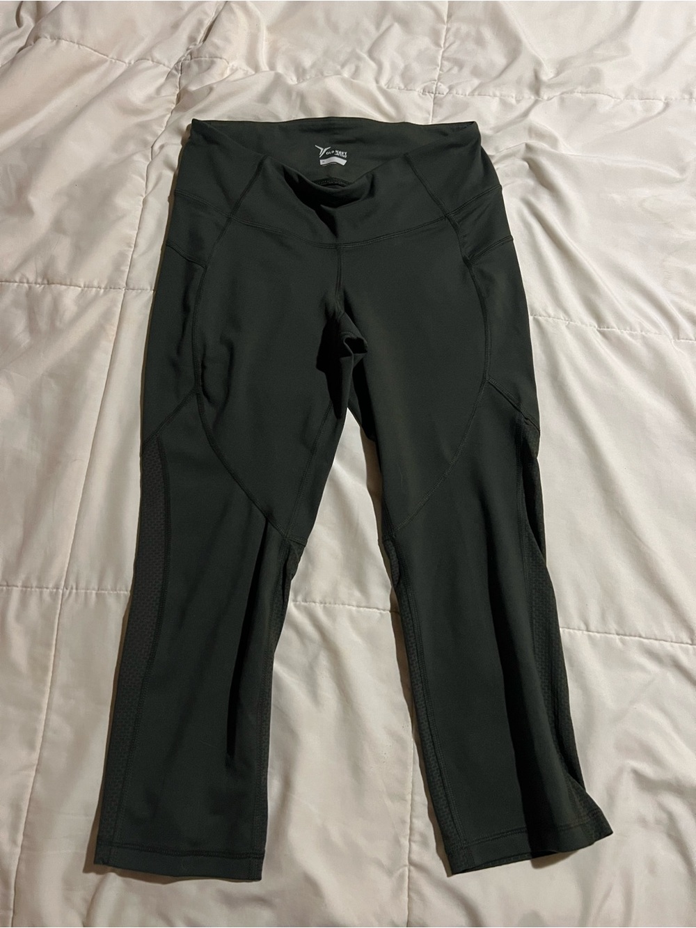 Old Navy Black Cropped Active Leggings